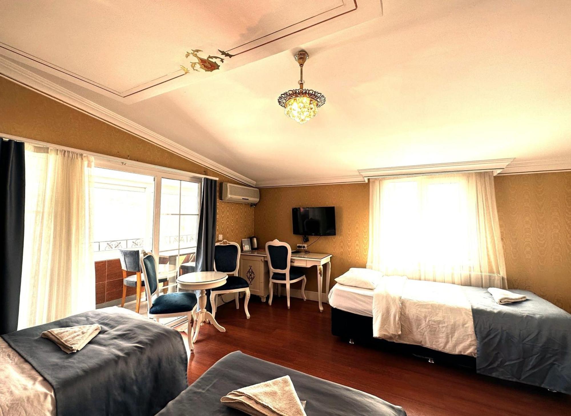 The Istanbul Alyon Hotel Taksim Esterno foto