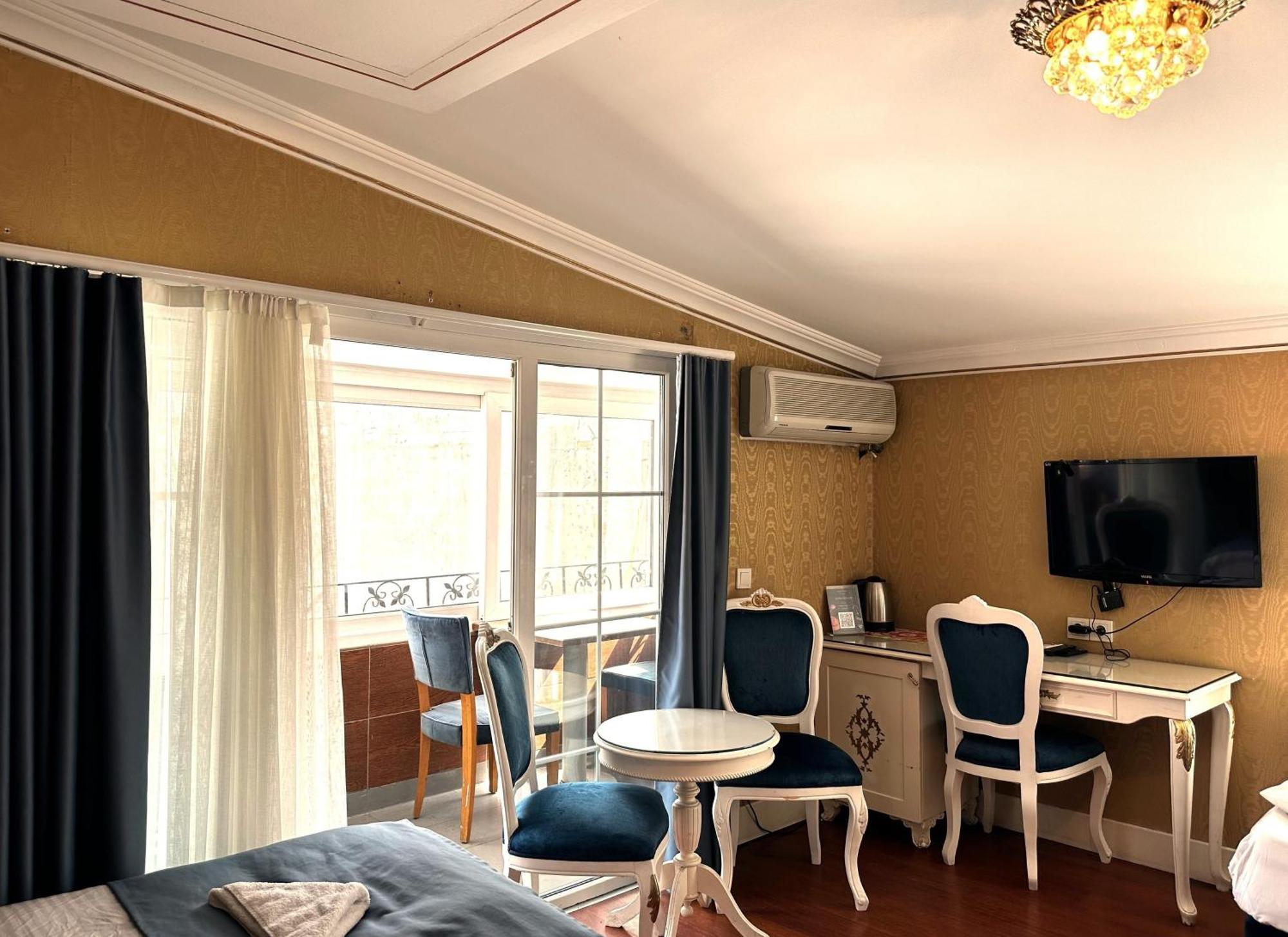 The Istanbul Alyon Hotel Taksim Esterno foto