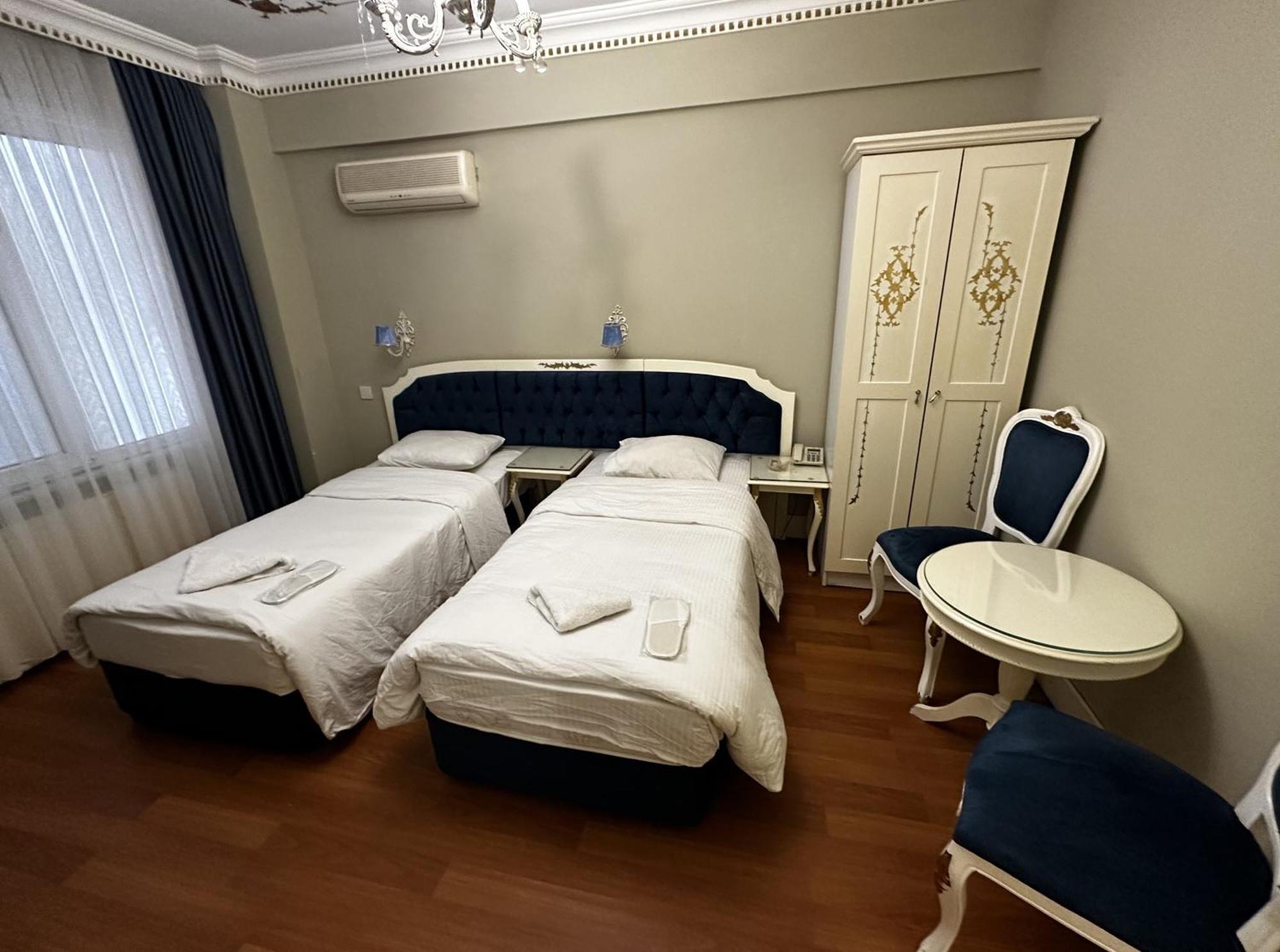 The Istanbul Alyon Hotel Taksim Esterno foto