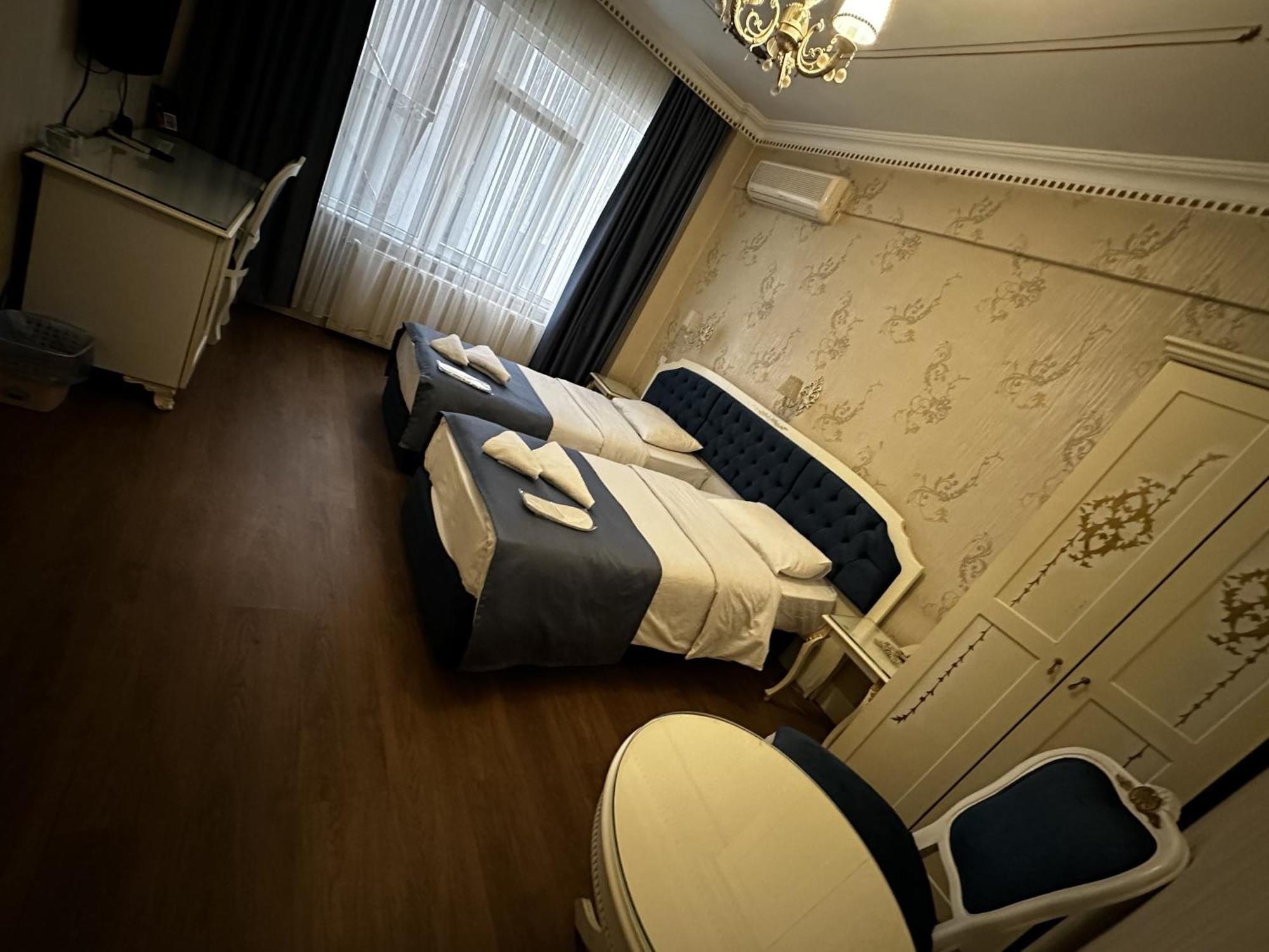 The Istanbul Alyon Hotel Taksim Esterno foto