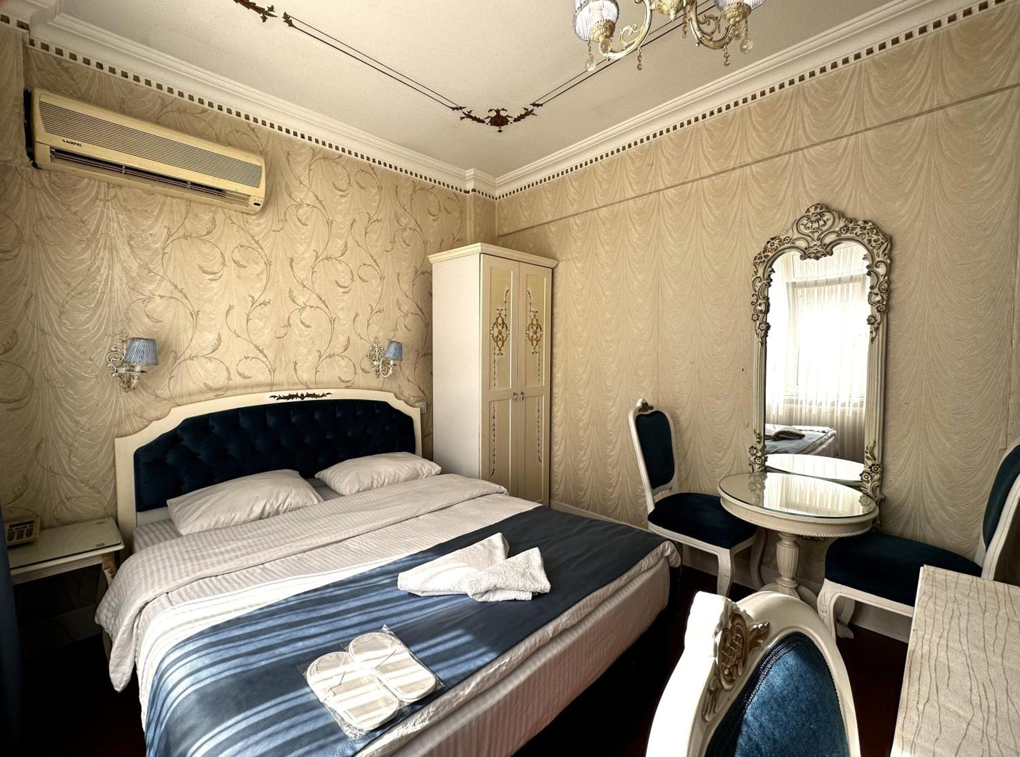 The Istanbul Alyon Hotel Taksim Esterno foto