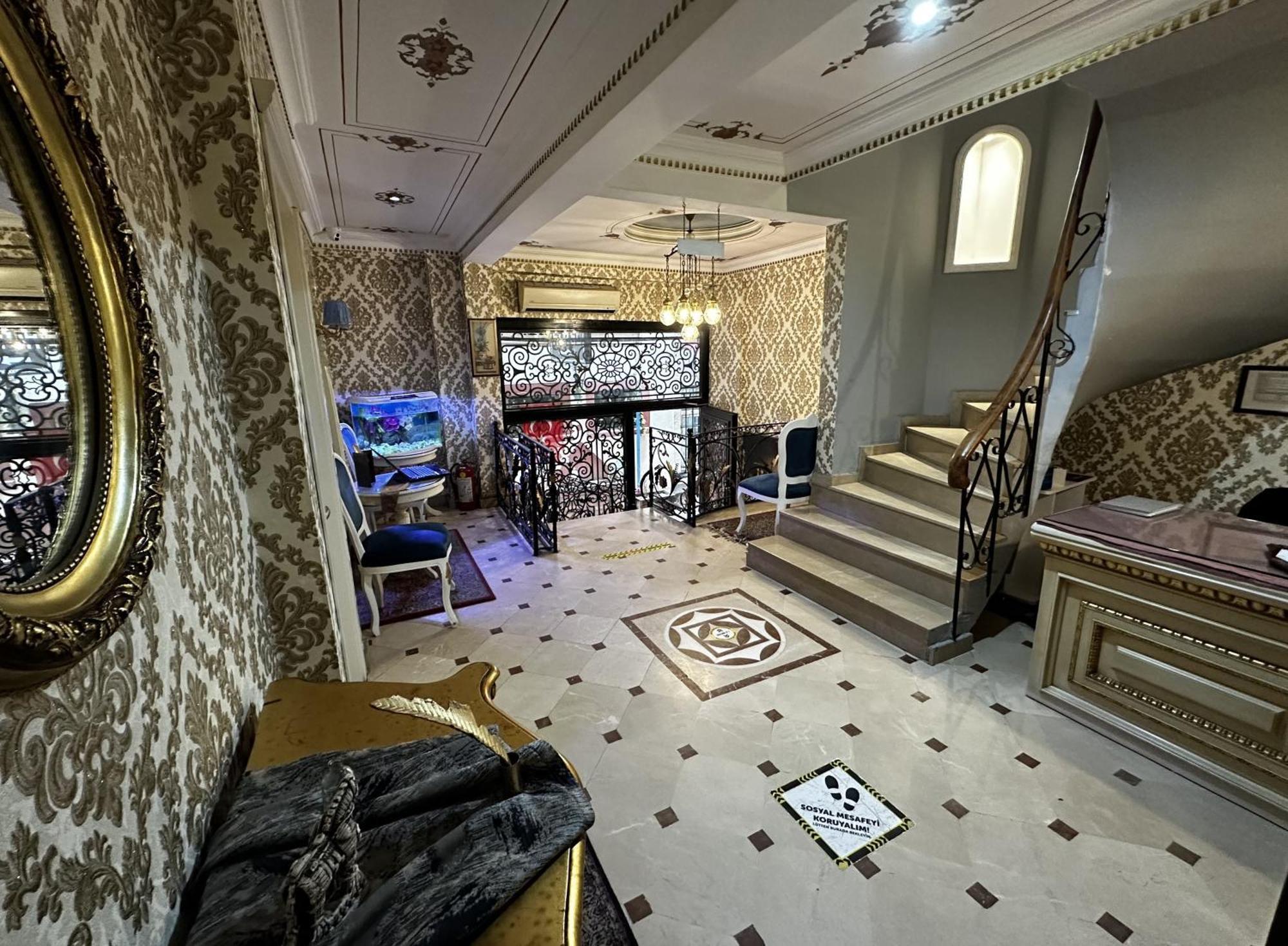 The Istanbul Alyon Hotel Taksim Esterno foto