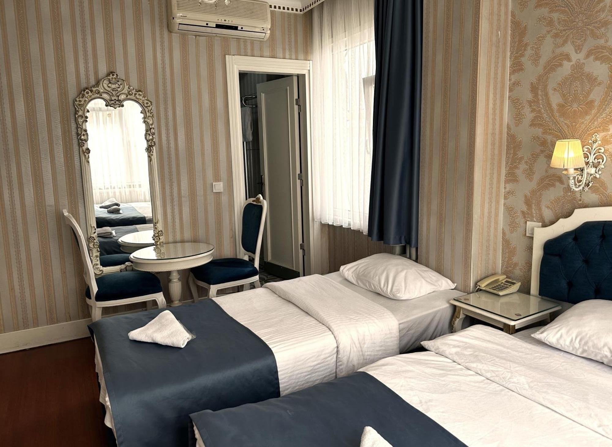 The Istanbul Alyon Hotel Taksim Esterno foto