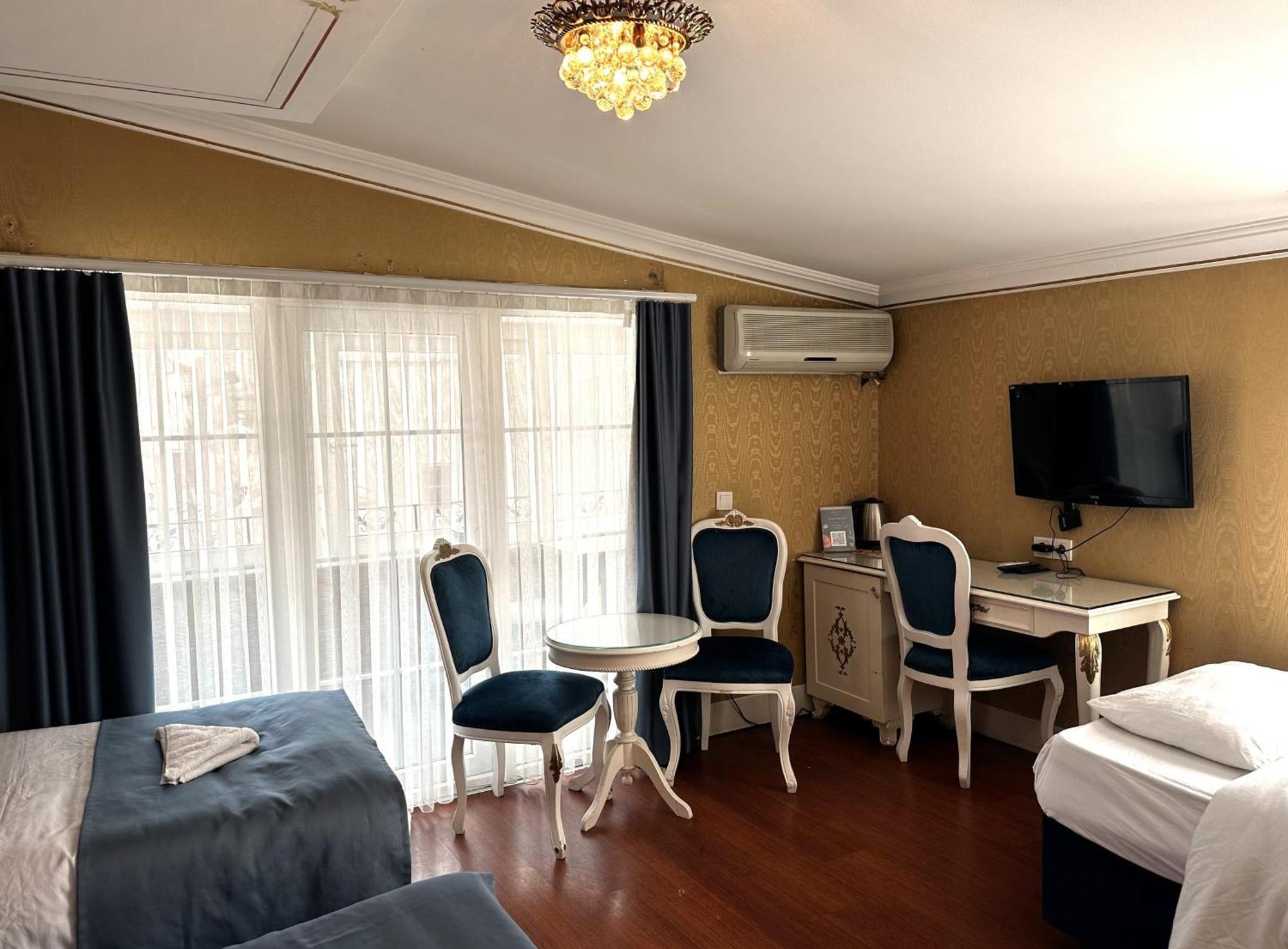 The Istanbul Alyon Hotel Taksim Esterno foto