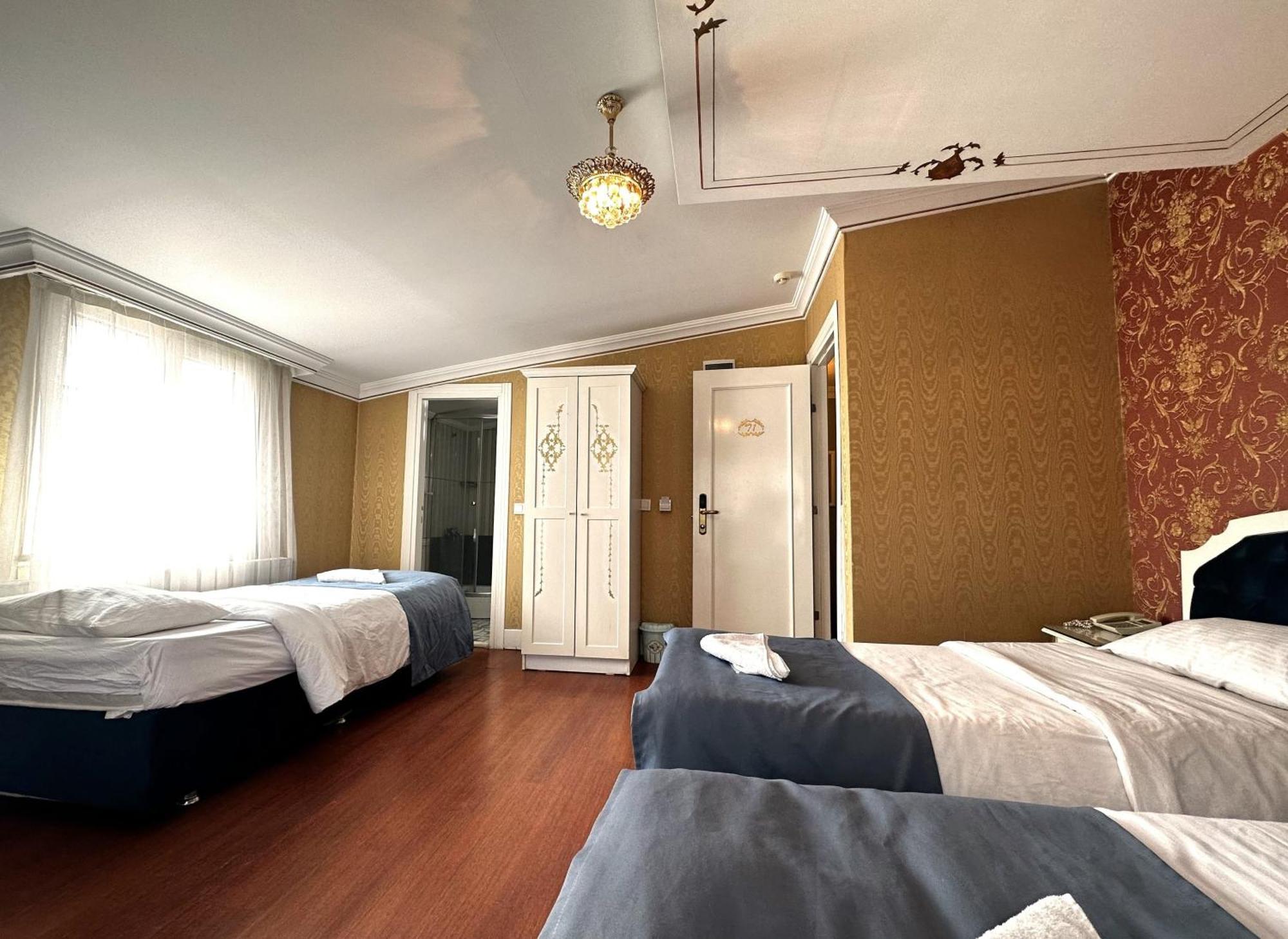 The Istanbul Alyon Hotel Taksim Esterno foto