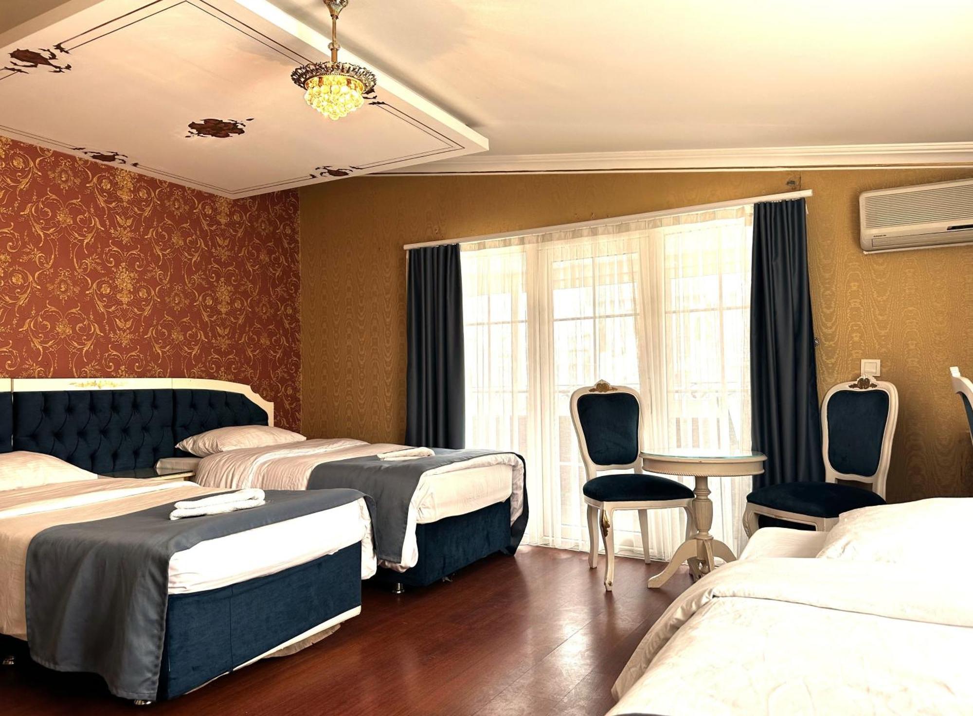 The Istanbul Alyon Hotel Taksim Esterno foto